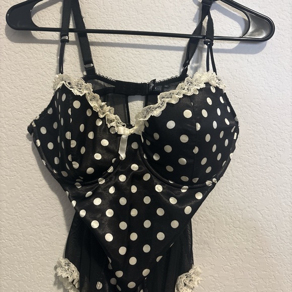 Smart & Sexy Black Lace Trim Body suit - Picture 3 of 5